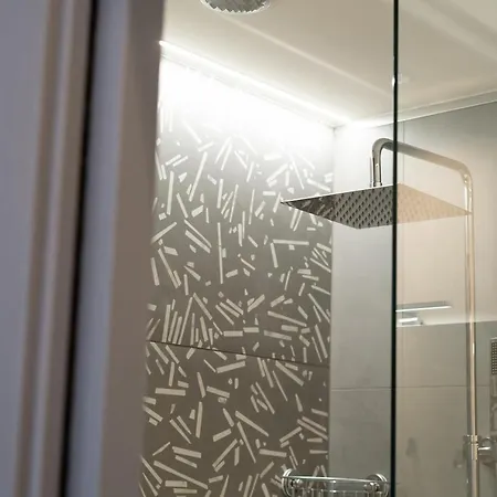 Fronte Etna 招待所 布龙泰